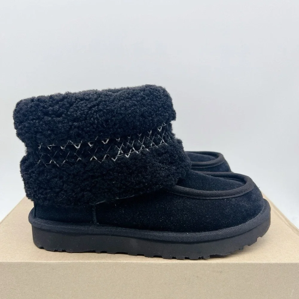 UGG Classic Mini Braid Sheepskin Ankle Boots Fur Black Womens US 5 EU 36 - Picture 6 of 12